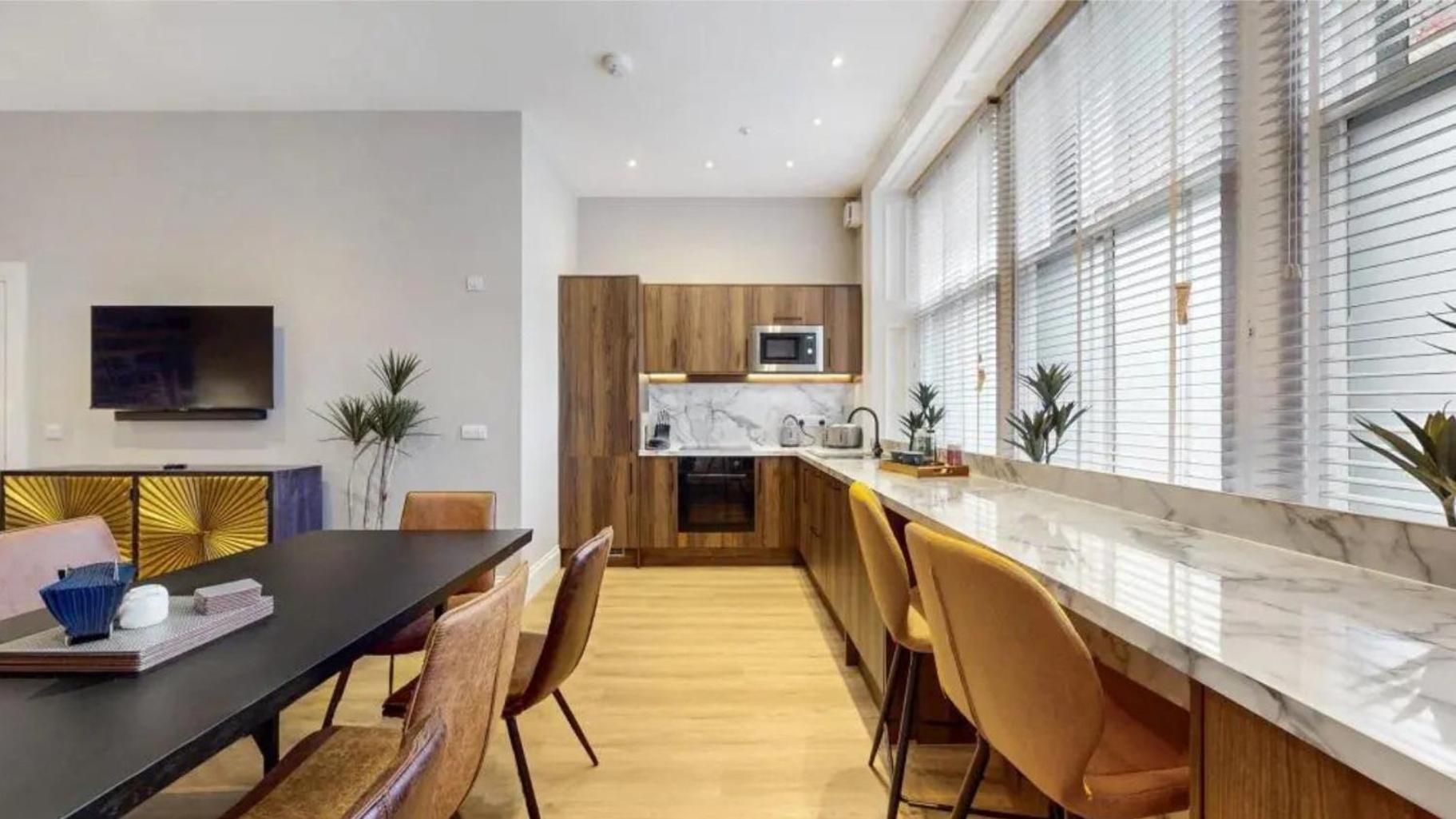 The Sauchie And The Steamie City Centre Luxury Apartments Apartment