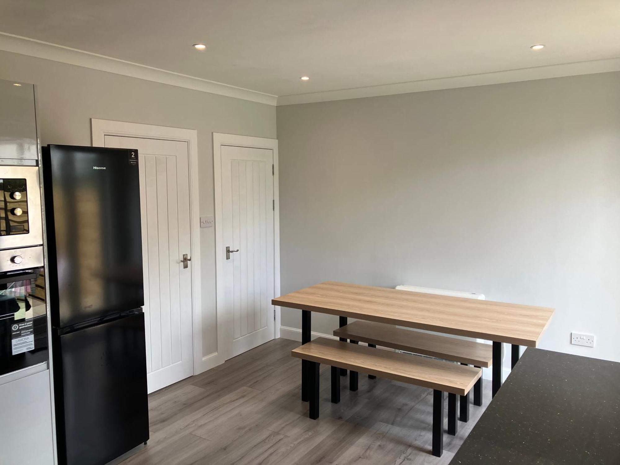 Sleek And Stylish 3 Bed West End House *