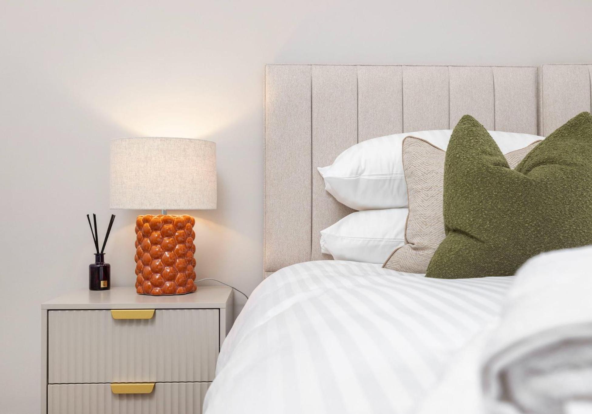 The Sauchie And The Steamie City Centre Luxury Apartments *