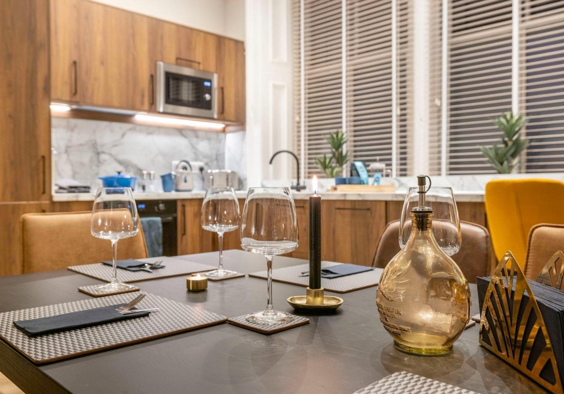 The Sauchie And The Steamie City Centre Luxury Apartments *