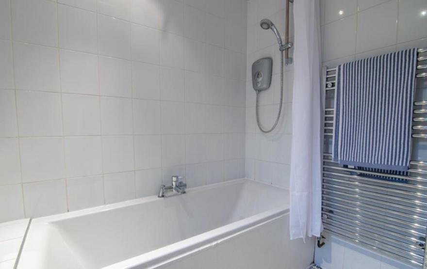 Free Parking Guest house *