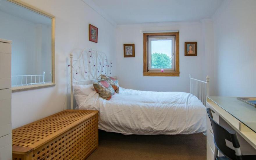 Guest house Free Parking *