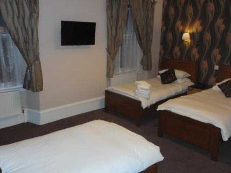 Sandyford 3*