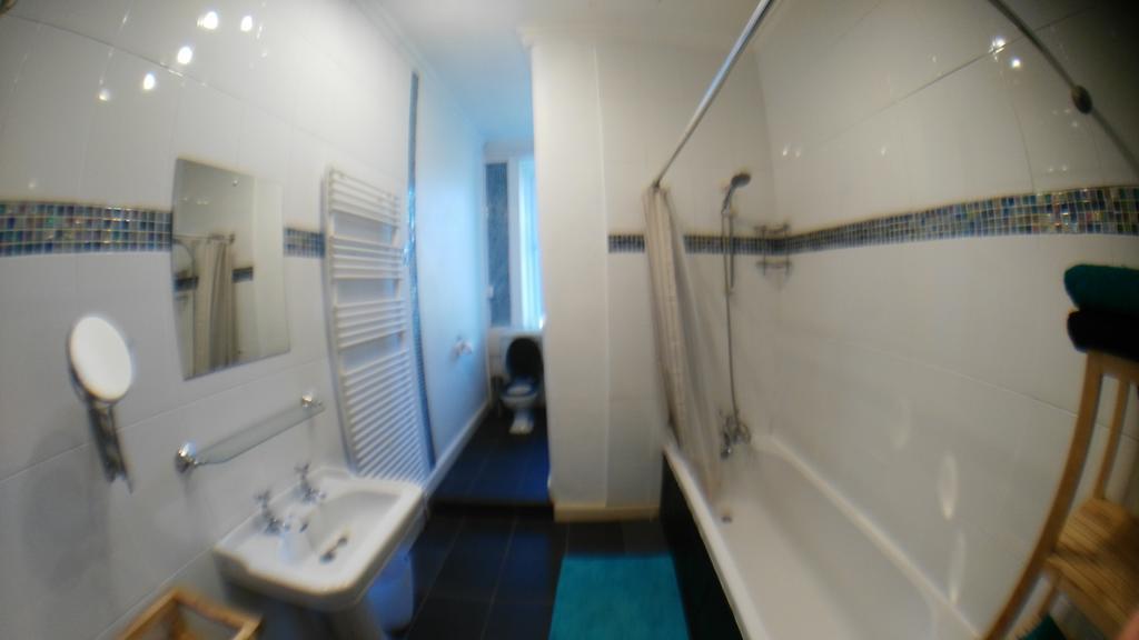 Apartment Airlie Street *