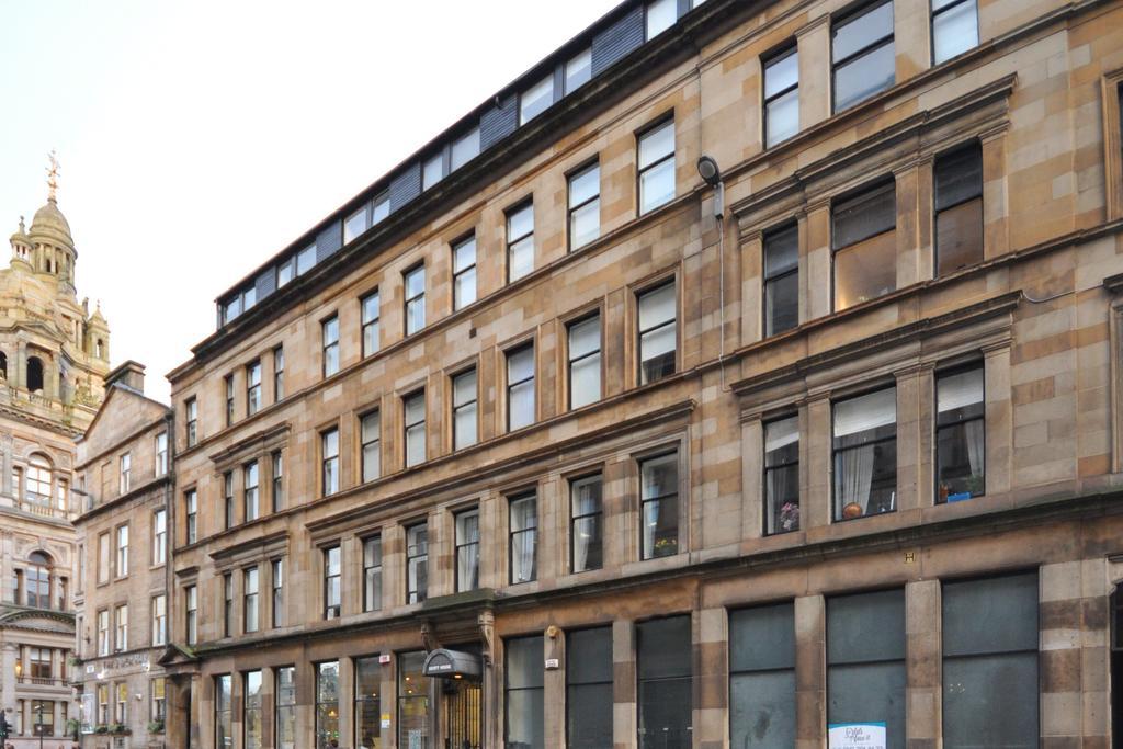 Frederick Street Apartment *