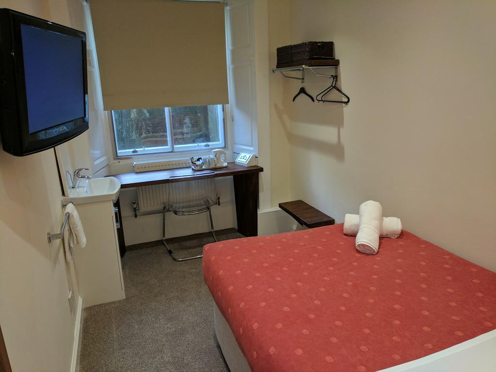 Guest house The Kelvin West End 2*