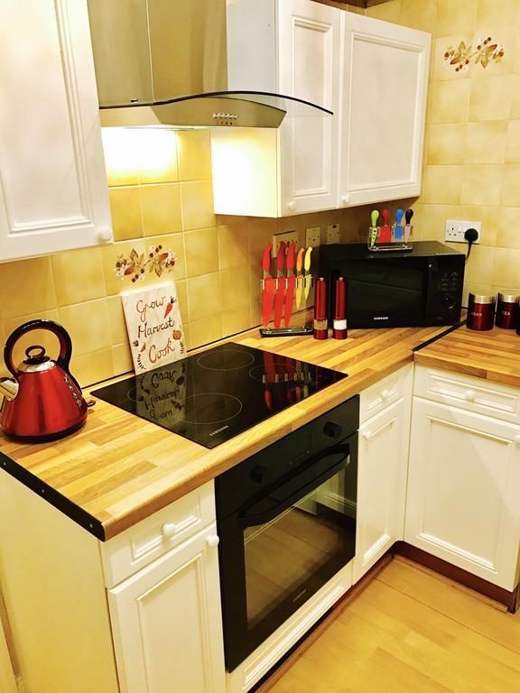 City Centre Flat With River Views And Parking Apartment Glasgow