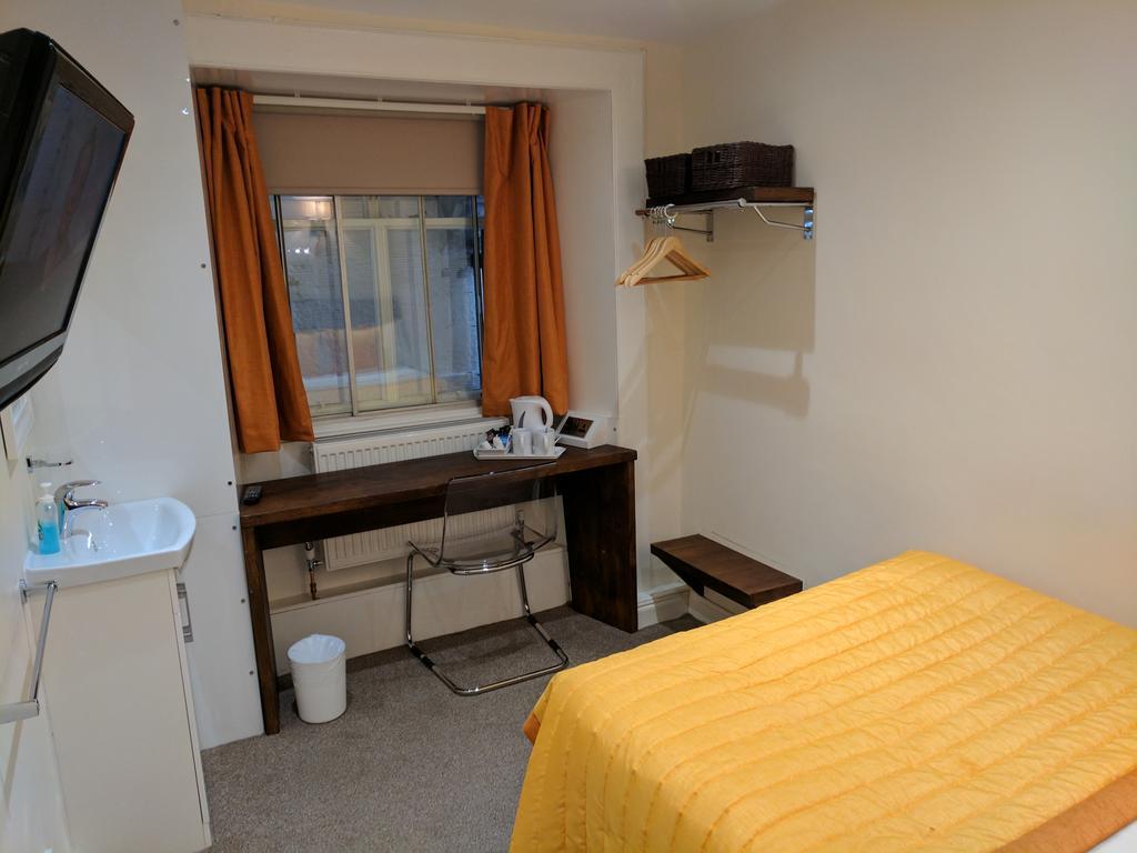 The Kelvin West End Guest house 2*