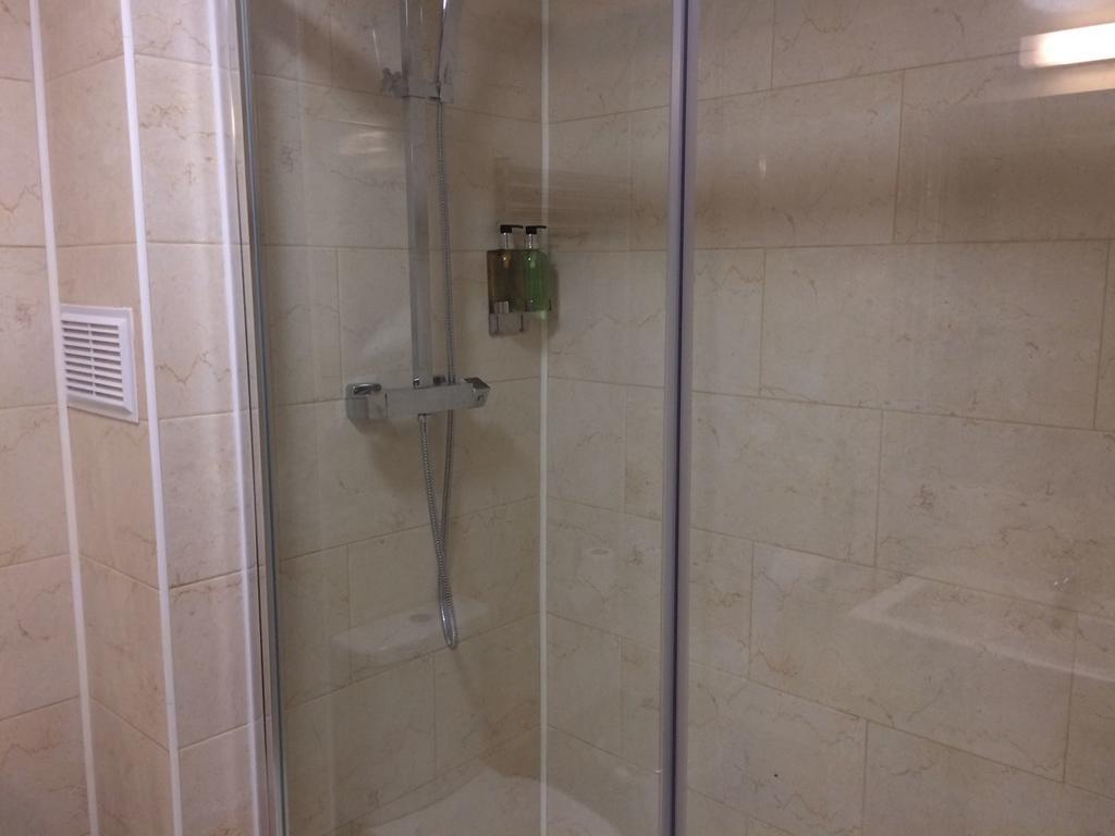 Crosshill House 4*