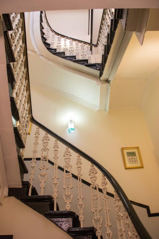 Rennie Mackintosh 3*