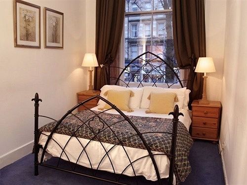 The Georgian House Guest house 2*