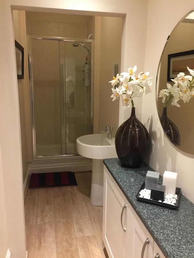 Scotstoun 1 Bed Flat * Glasgow