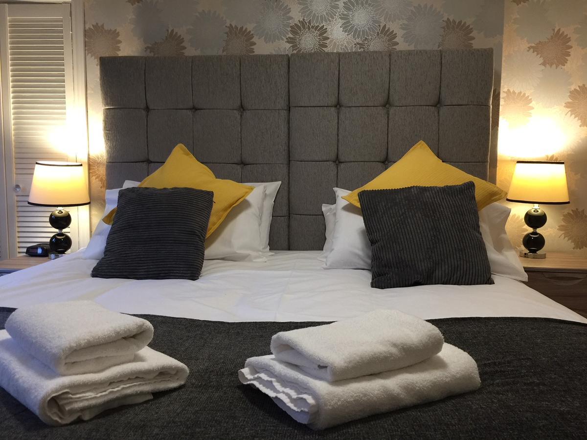 Scotstoun 1 Bed Flat Apartment *