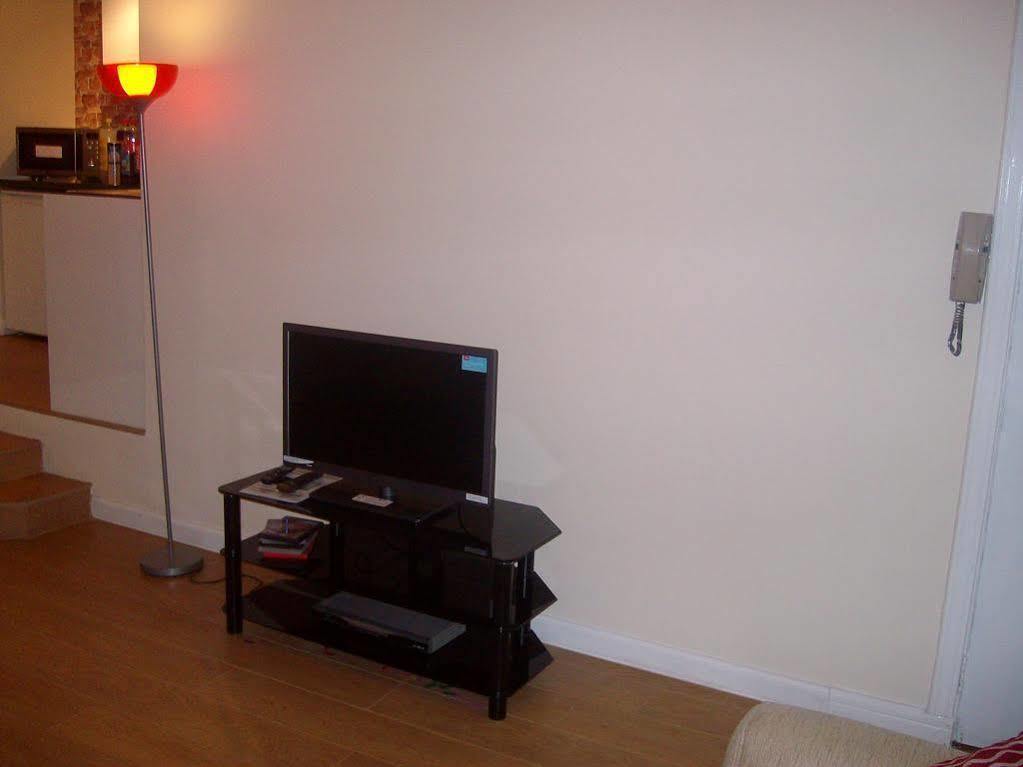 My House Barrowland A With Free Parking