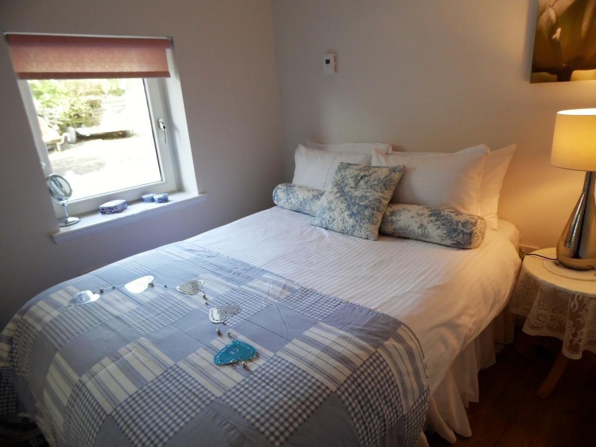 Signature - Campsie Apartment *