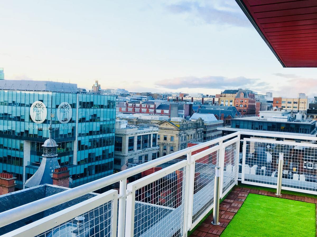 Central Station - The Penthouse - With Parking And Huge Terrace Apartment