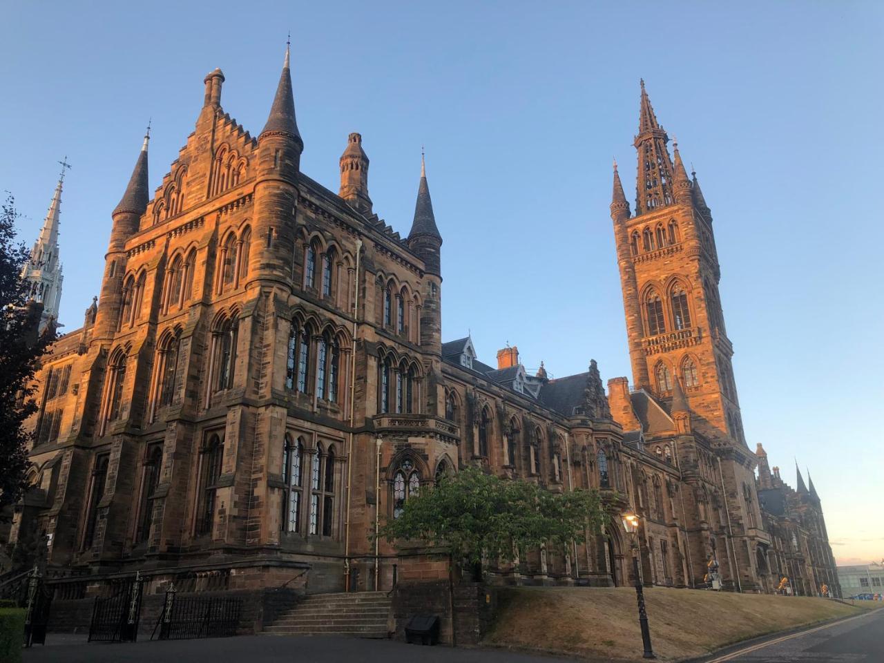 Apartment Anchored - Unique In Glasgow's West End *
