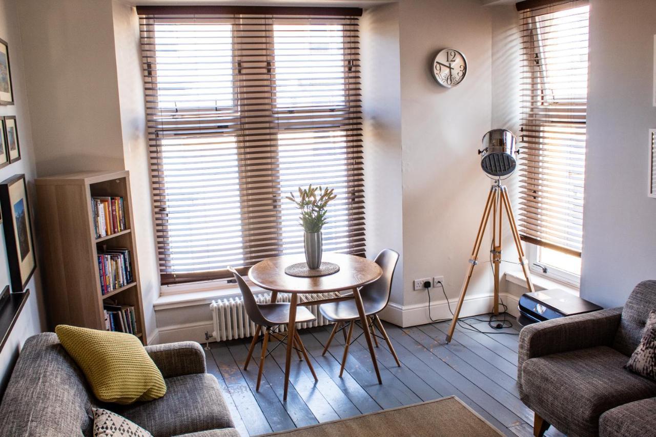 Anchored - Unique In Glasgow's West End Apartment Glasgow