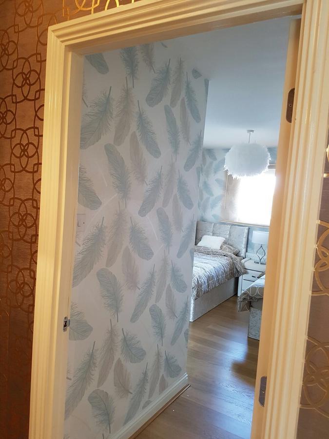 City Centre Penthouse With Parking - 3 Bedrooms, 3 Bathrooms, 1 Living Room/kitchen - Huge Terrace Glasgow