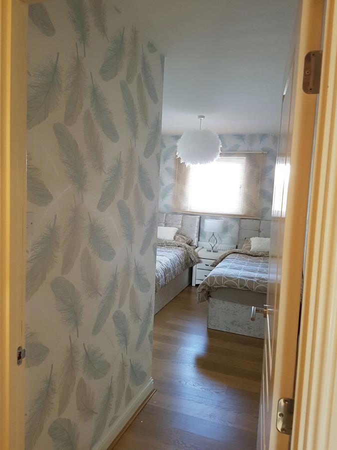 Apartment City Centre Penthouse With Parking - 3 Bedrooms, 3 Bathrooms, 1 Living Room/kitchen - Huge Terrace *