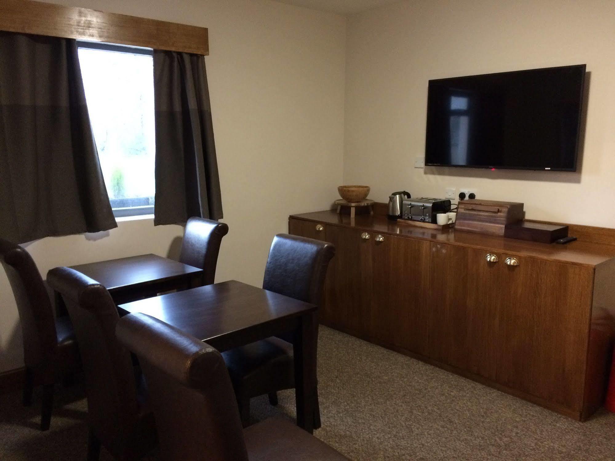 Crosshill House Hotel Glasgow