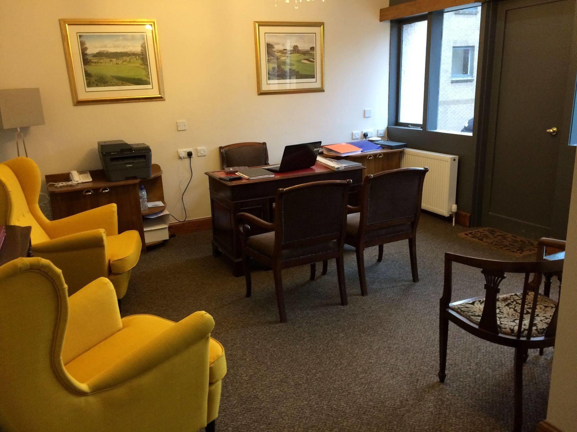 Hotel Crosshill House 4*