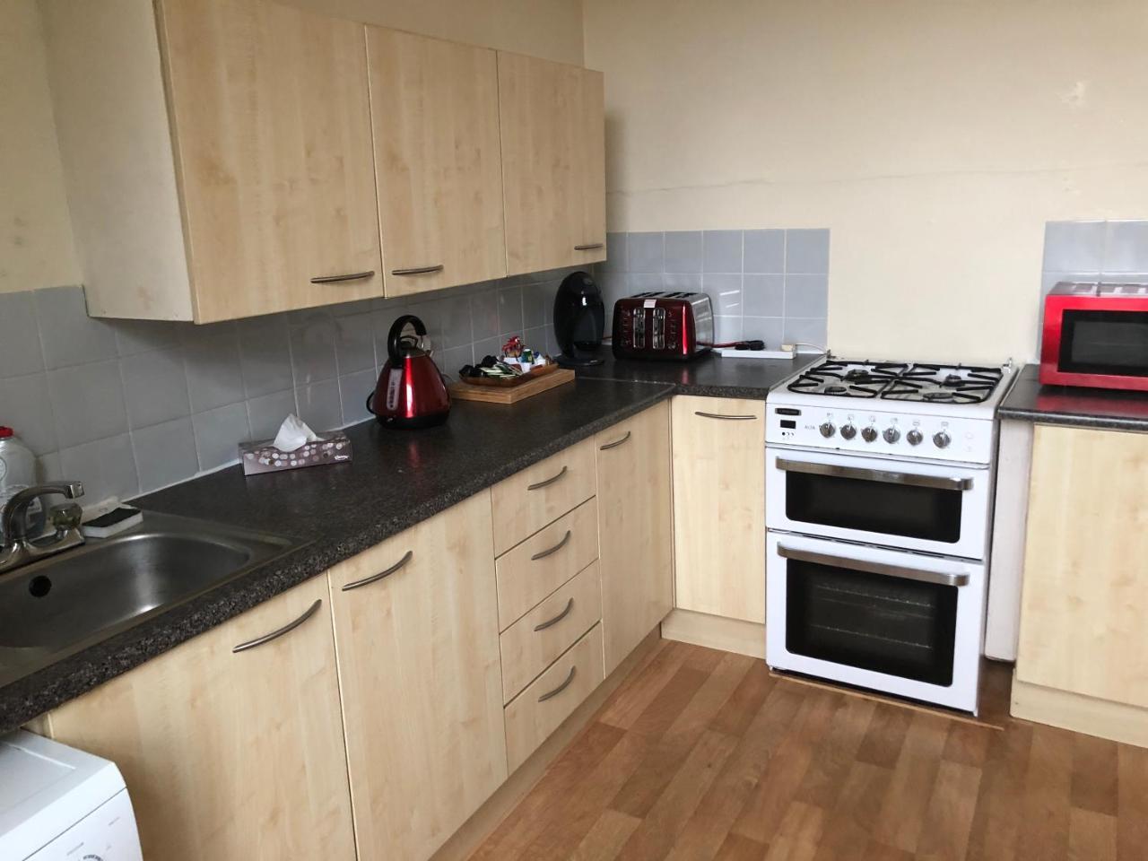 Apartment City Centre Suites Bucceluch Street