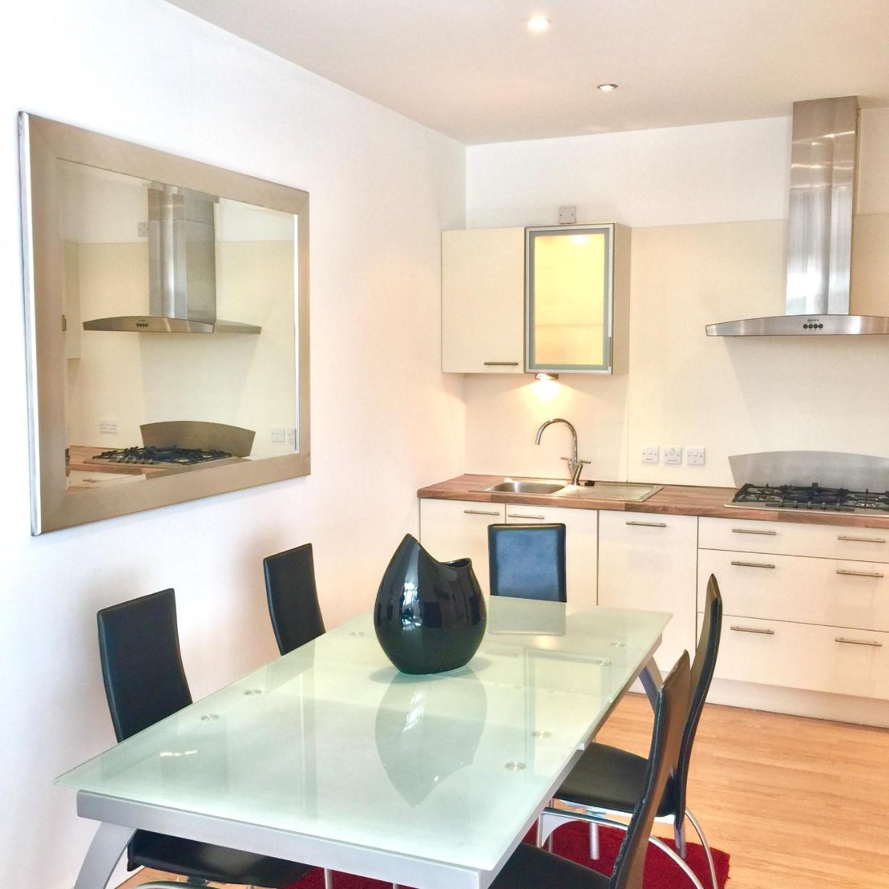 River Clyde West End - 2 Bedrooms Apartment *