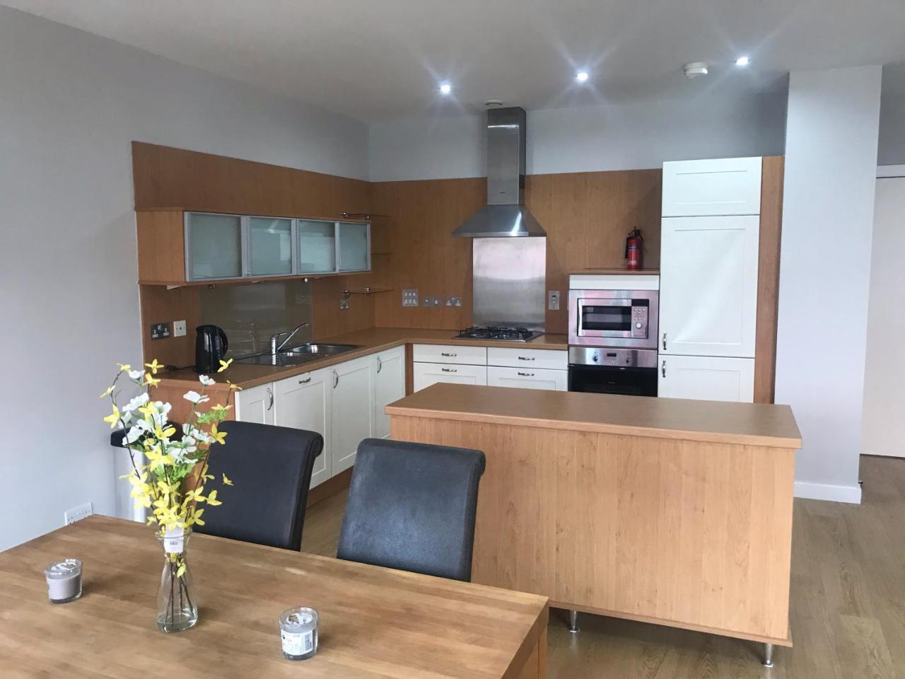 Apartment Elegant Near Secc/hydro In Finnieston, *