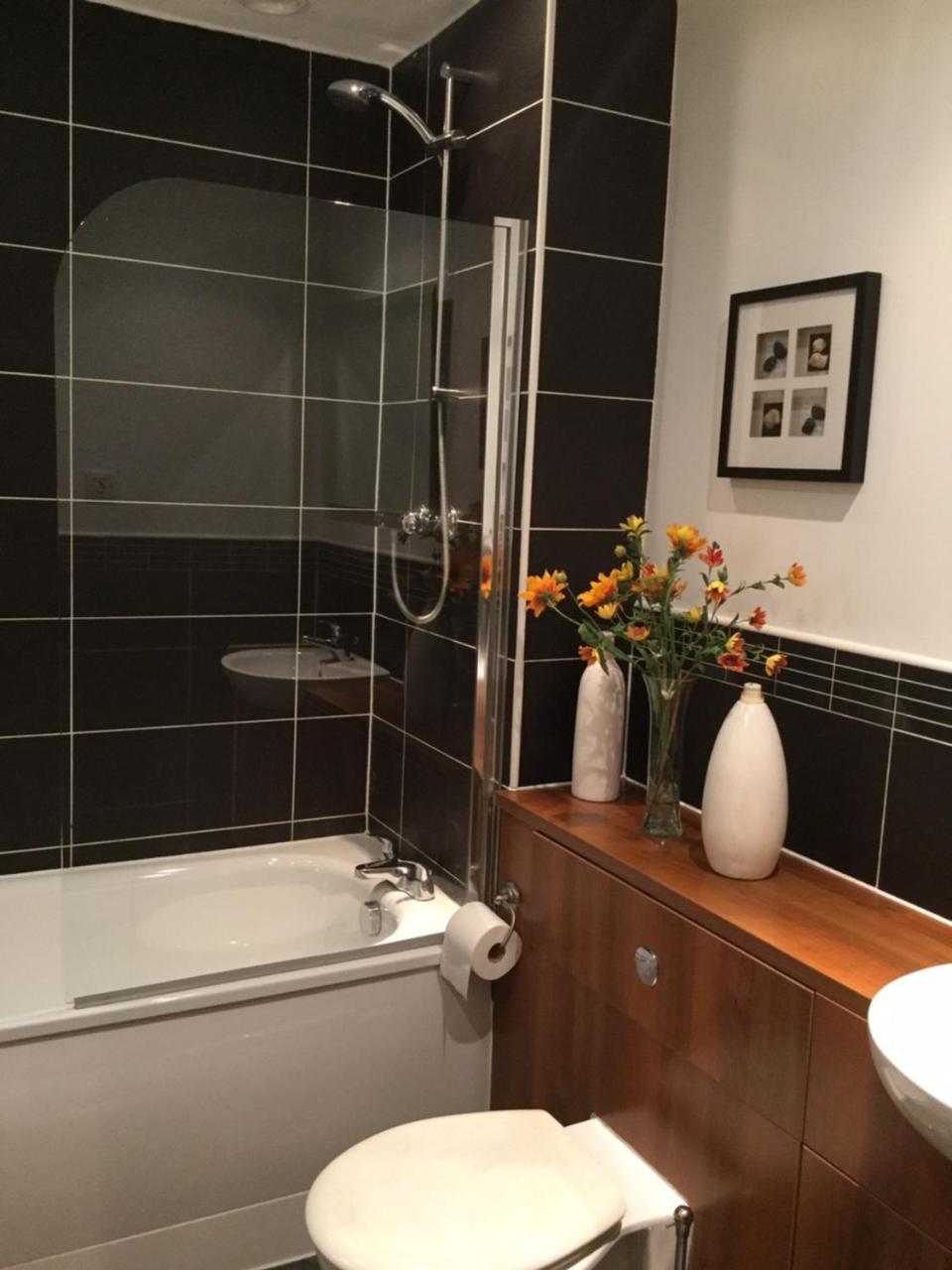 Sec Hydro Argyle West End - 2 Bedrooms *