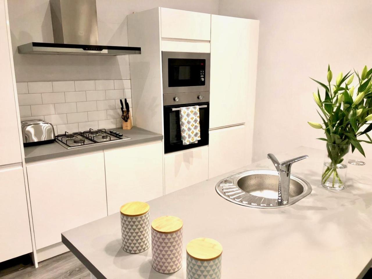 Holiday home Byevo Almar - Close To And Airport - Perfect For Contractors Or Large Groups