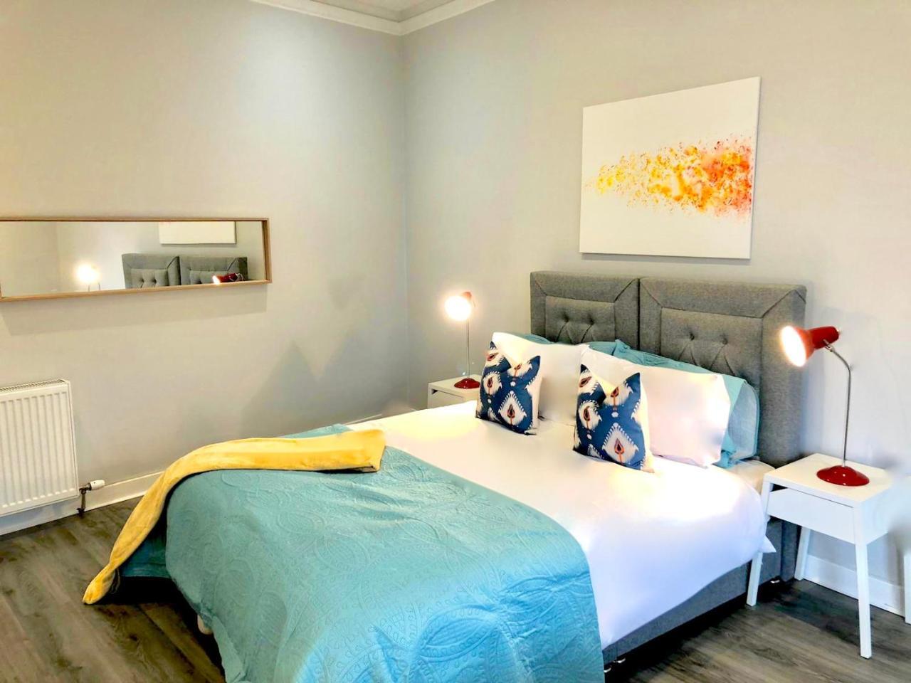 Byevo Almar - Close To And Airport - Perfect For Contractors Or Large Groups * Glasgow