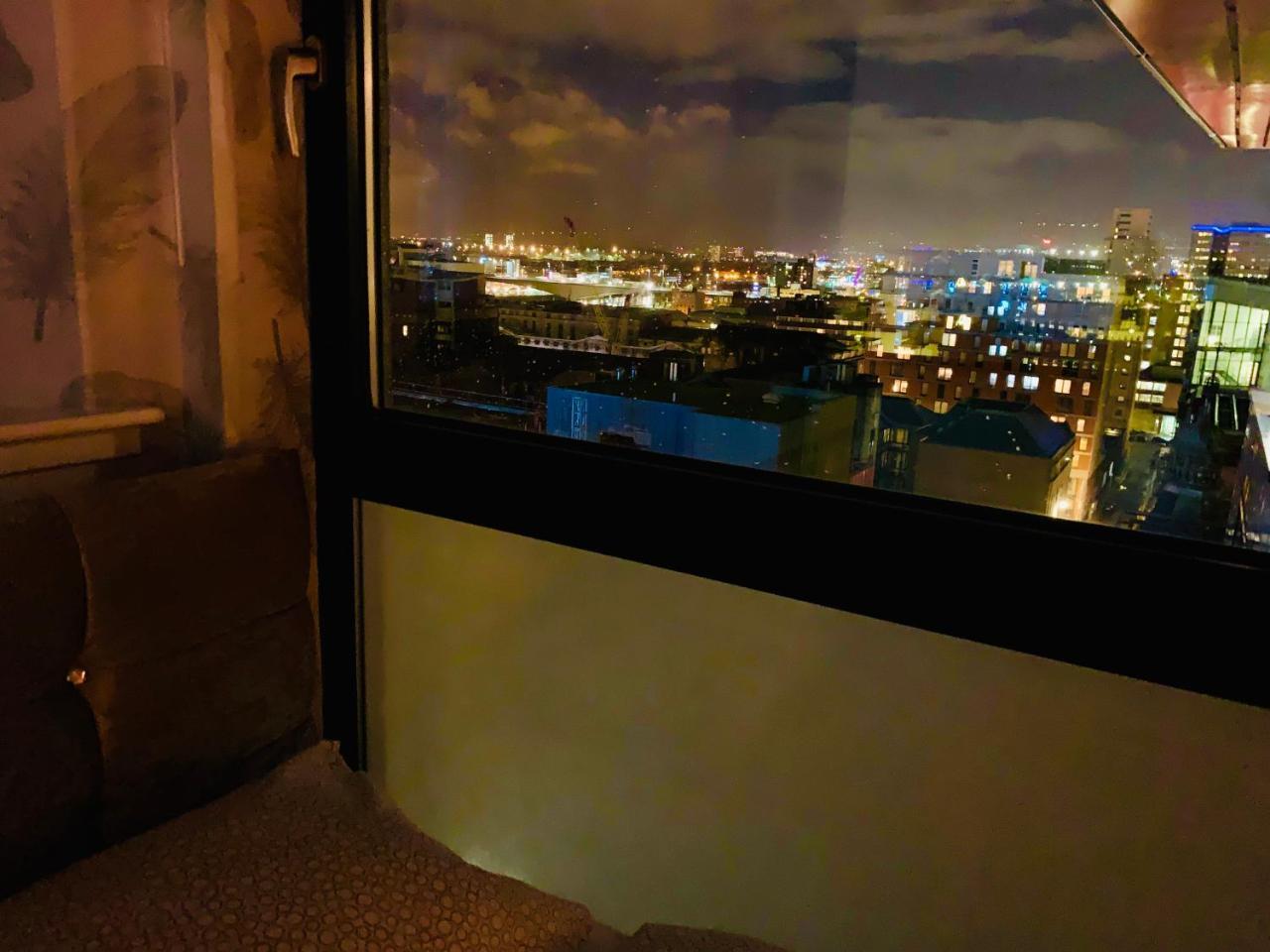 Central Station - The Penthouse - With Parking And Huge Terrace *