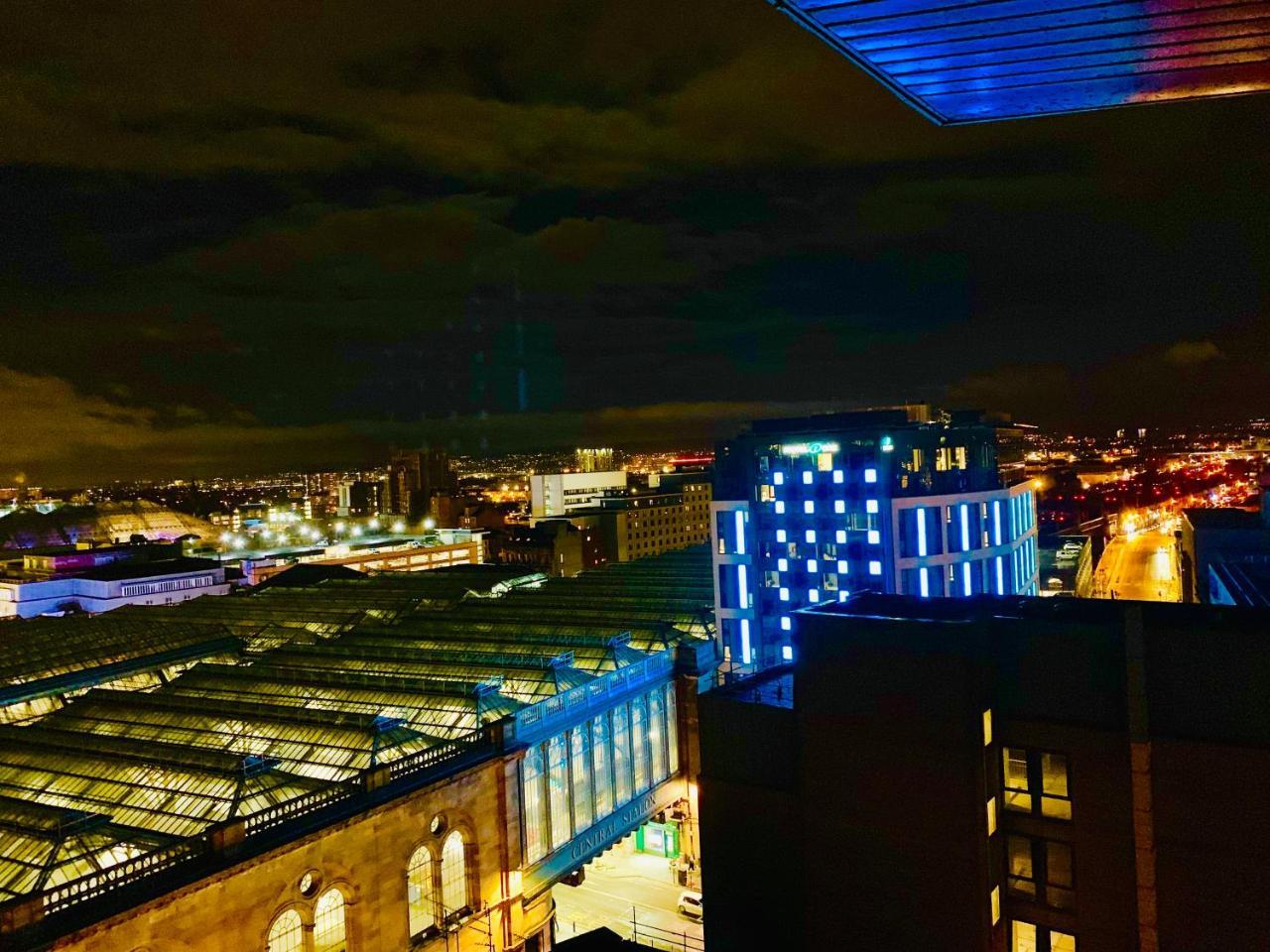 Central Station - The Penthouse - With Parking And Huge Terrace Apartment *