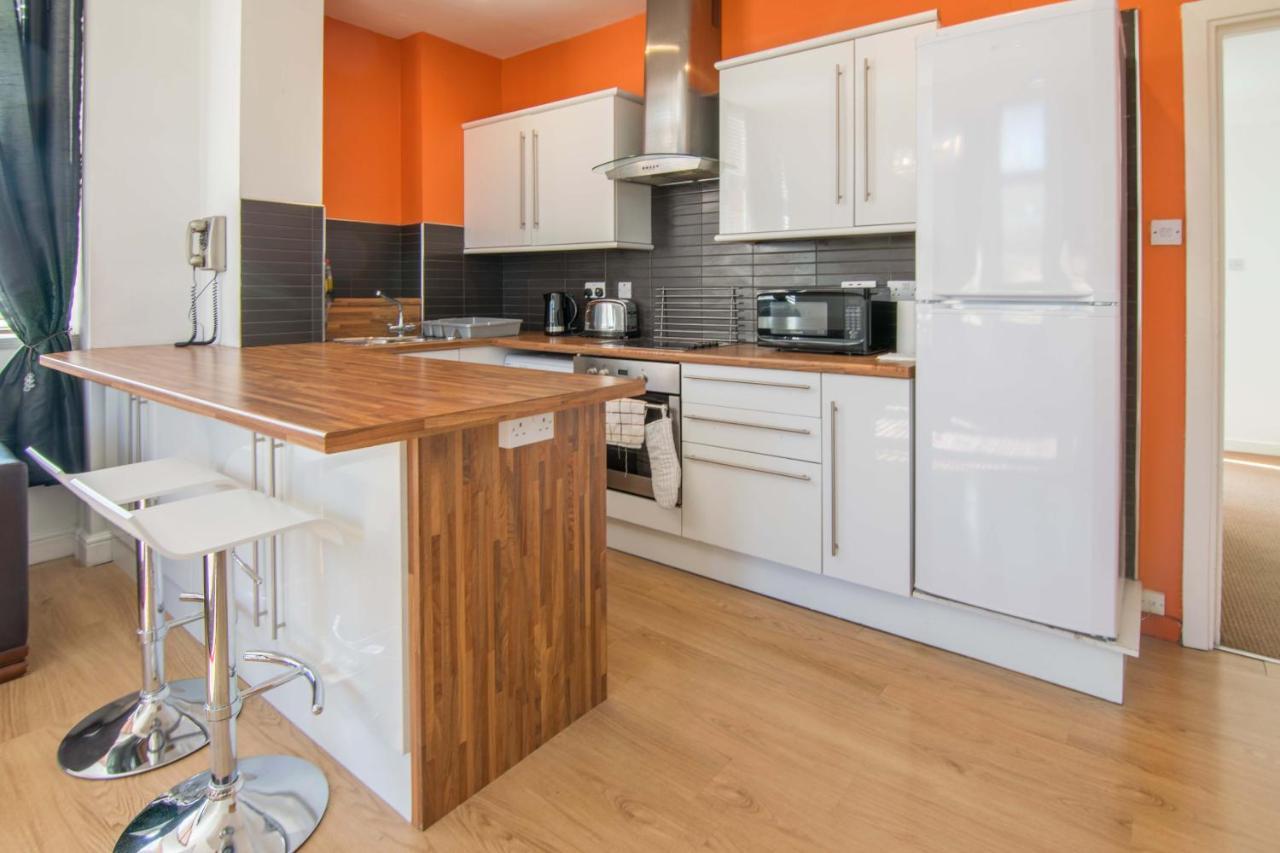 Stunning 2 Bed Flat In The Heart Of Merchant City *