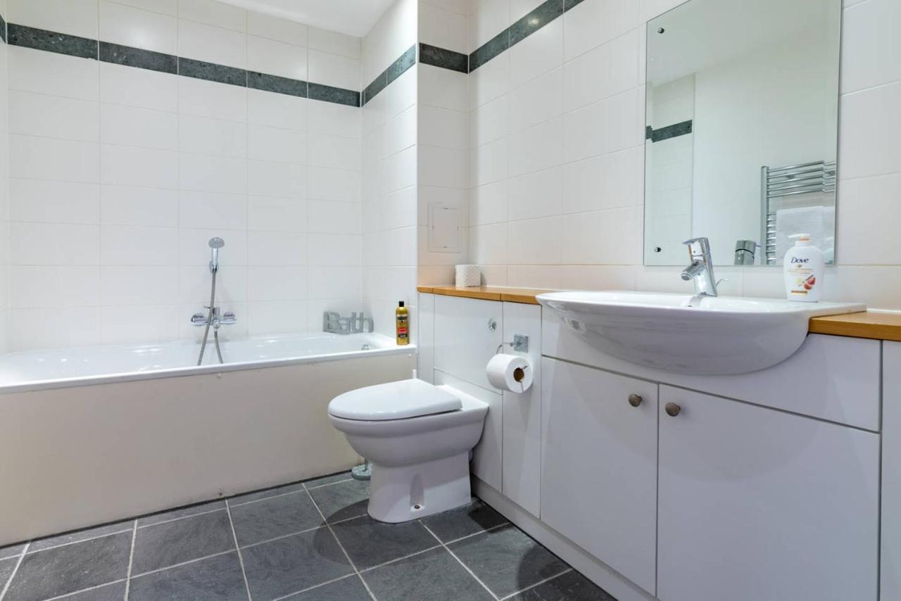 Apartment 2 Bedroom Luxury In West End
