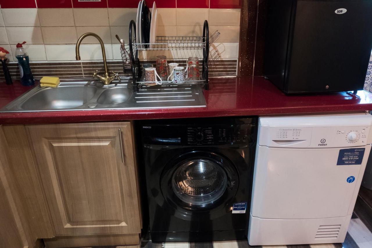 Alladin Nights Guest house Glasgow