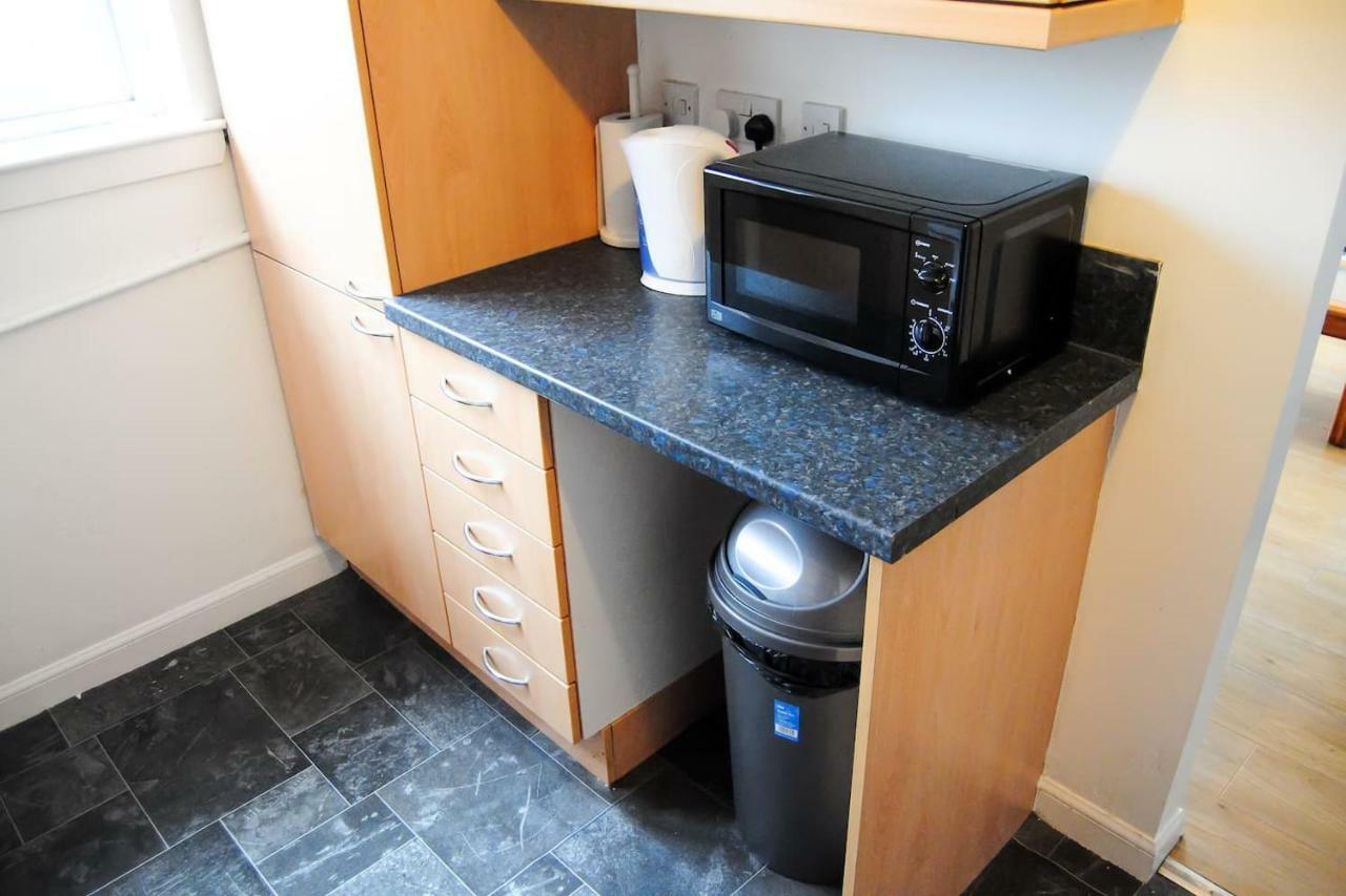 Apartment 2 Bedroom Dennistoun Apartment With A Balcony Glasgow