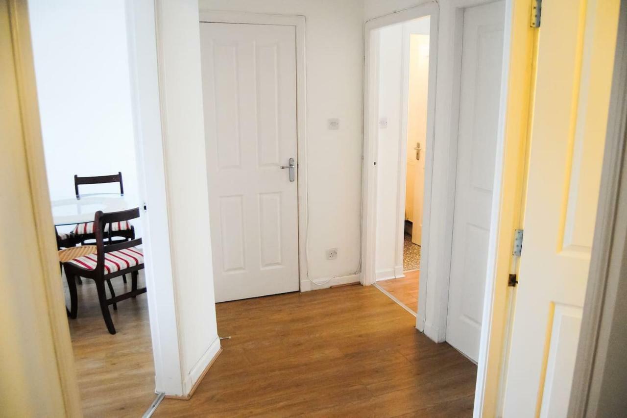 2 Bedroom Dennistoun Apartment With A Balcony Apartment