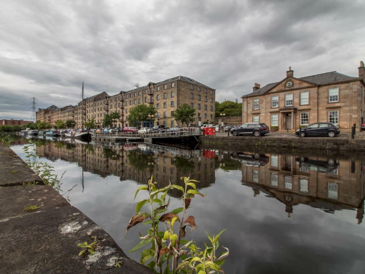 Luxury 2bd Penthouse Private Lift & Swimming Pool Apartment Glasgow
