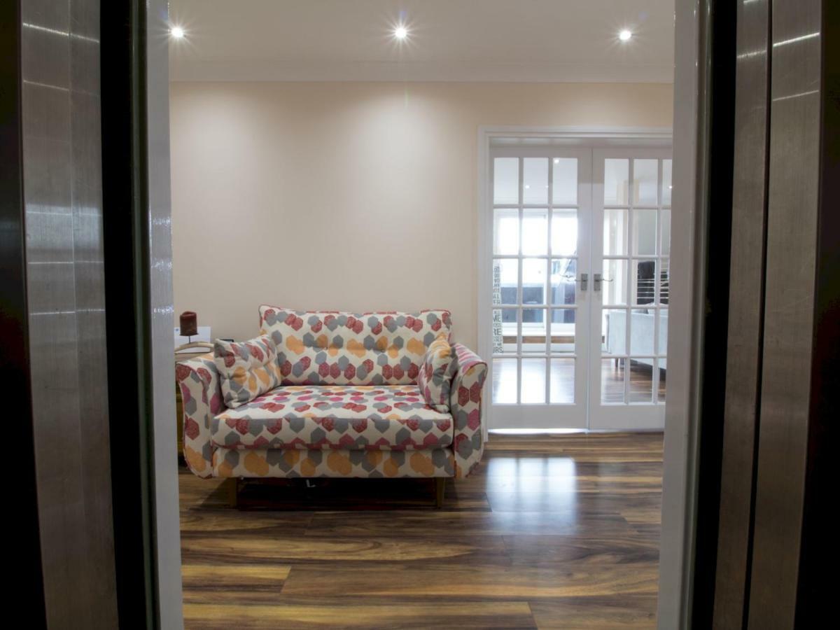 Apartment Luxury 2bd Penthouse Private Lift & Swimming Pool