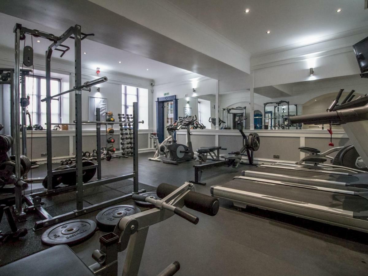 Luxury 2bd Penthouse Private Lift & Swimming Pool Glasgow