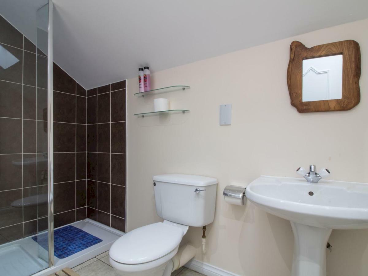 Luxury 2bd Penthouse Private Lift & Swimming Pool Glasgow