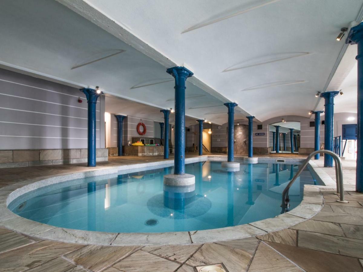 Luxury 2bd Penthouse Private Lift & Swimming Pool Glasgow