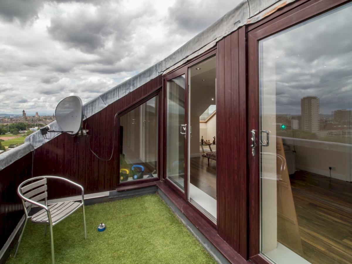 Luxury 2bd Penthouse Private Lift & Swimming Pool