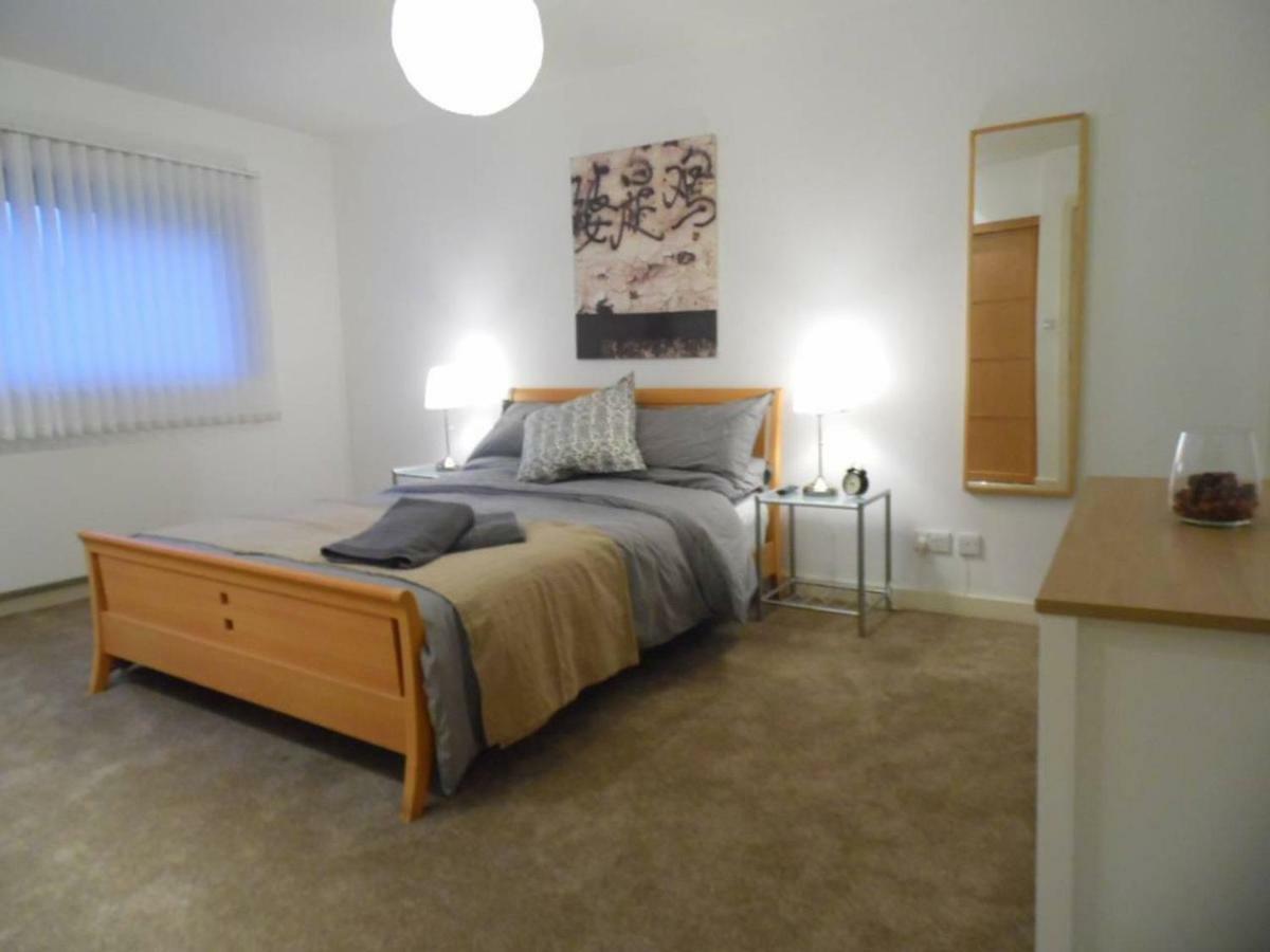 Modern 2-bedroom Near Sse Hydro And Sec Apartment *