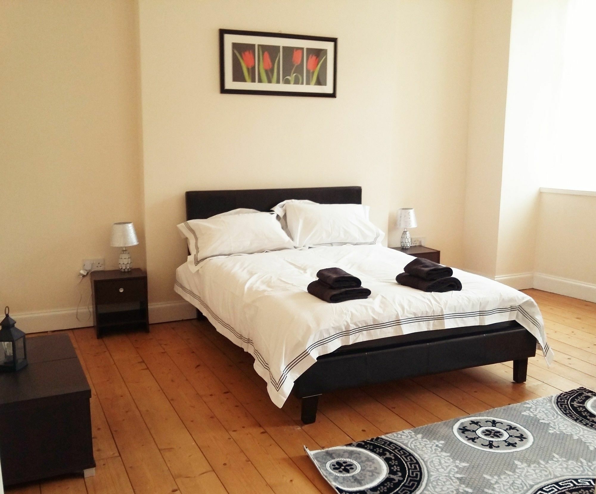 Large 3 Bed West End