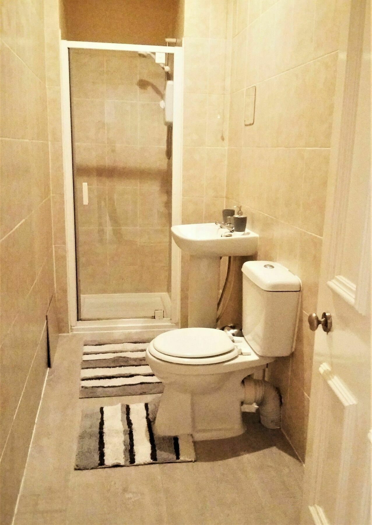 Large 3 Bed West End Glasgow