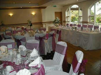 Glynhill & Near Airport 4*