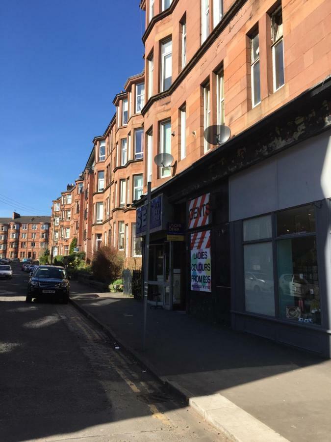 Trefoil - 2 Bedrooms Glasgow